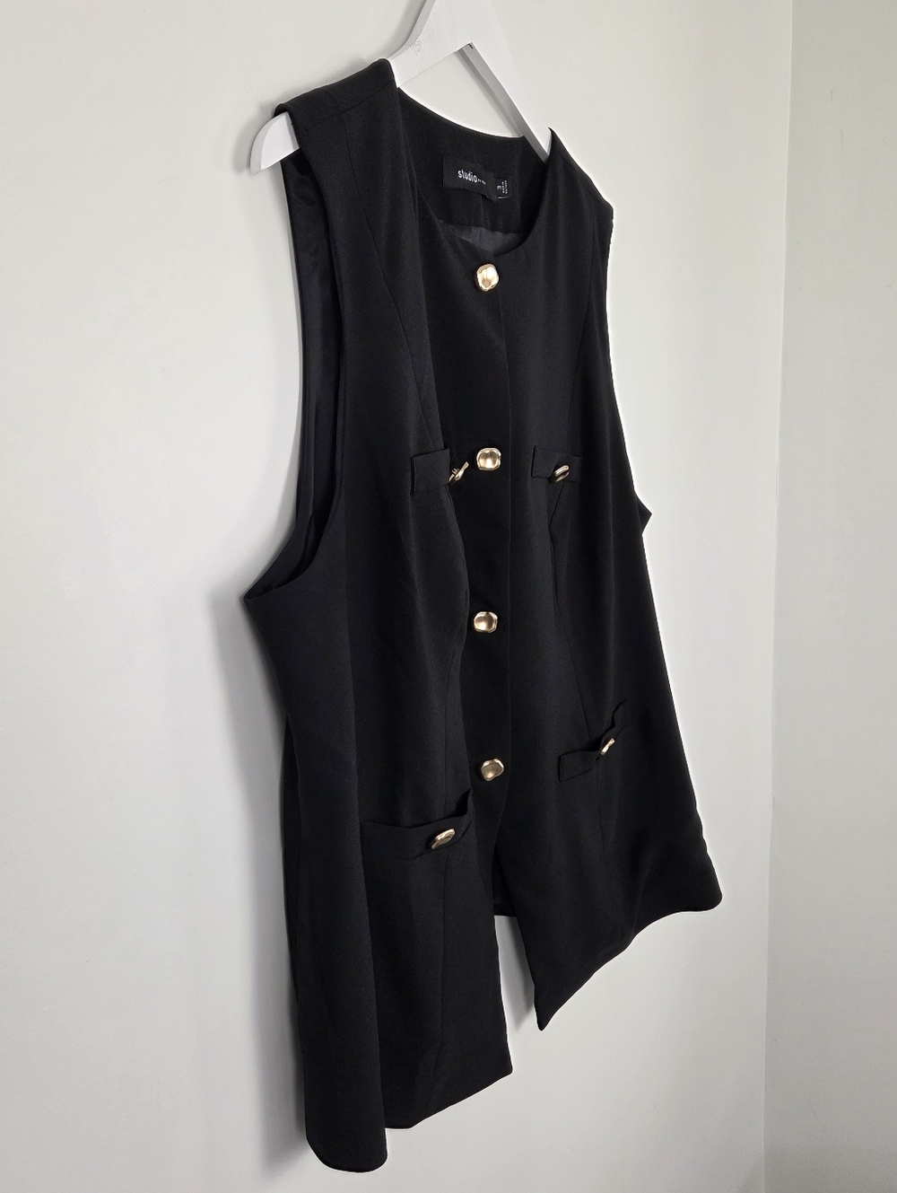 Torrid Studio Black Crepe Gold Button Sleeveless Vest Plus Size 3 - Picture 5 of 12